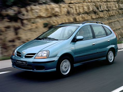 Schema: Nissan Almera Tino salono daiktadėžių išdėstymas