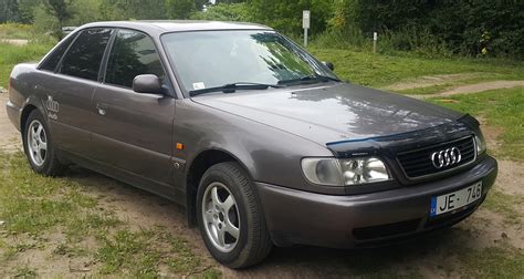 Audi A6 C4 odinio salono interjeras