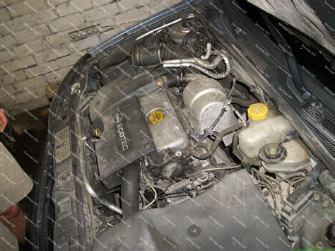 Užsikimšęs Opel dyzelinio variklio įsiurbimo kolektorius suodžiais