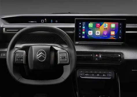 Citroën C3 III salono nuotrauka, rodanti minimalistinį prietaisų skydelį ir 7 colių liečiamą ekraną.