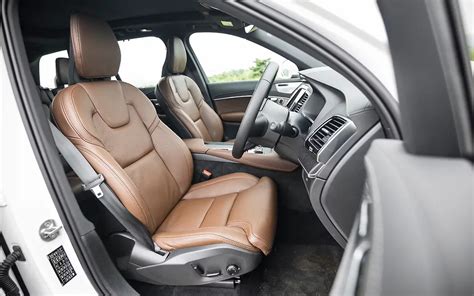 Nuotrauka: patogus Volvo XC70 salonas