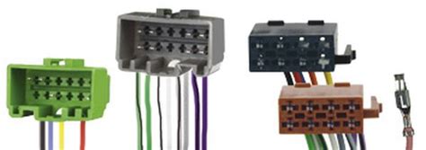 Automagnetolos ISO jungties adapterio schema