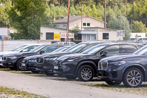 Infografika: Automobilių savininkų lūkesčiai ir elgesys renkantis servisą