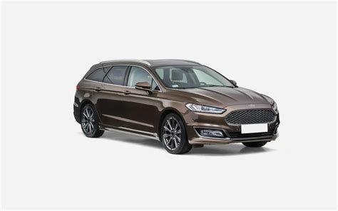 Ford Mondeo IV sedano arba universalo nuotrauka, pabrėžianti Kinetic Design elementus