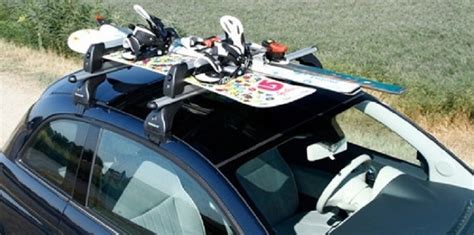 Įvairių tipų stogo bagažinės ant automobilių stogų