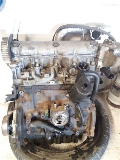 Renault Scenic variklio skyriaus schema