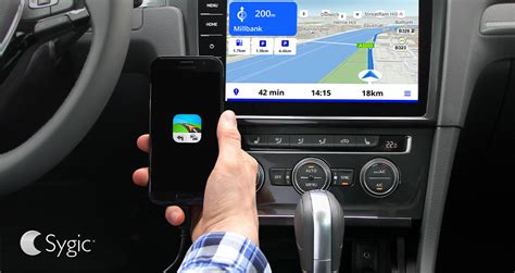 Automobilio salono vaizdas su Sygic per Android Auto ekrane