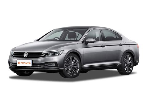 Volkswagen Passat ratlankių dydžių palyginimo infografika (R13-R19, tvirtinimo taškai, komplektų sudėtis)