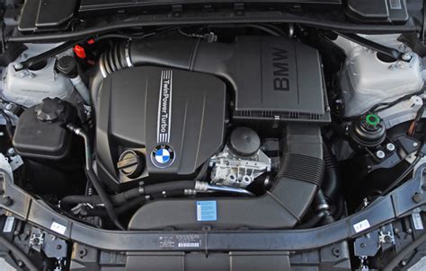 BMW 335i variklis ir profilis