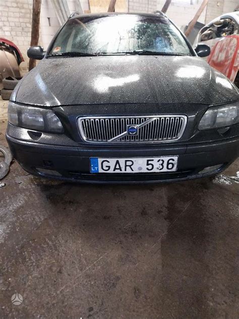 Volvo V70 salonas ir vairuotojo vieta