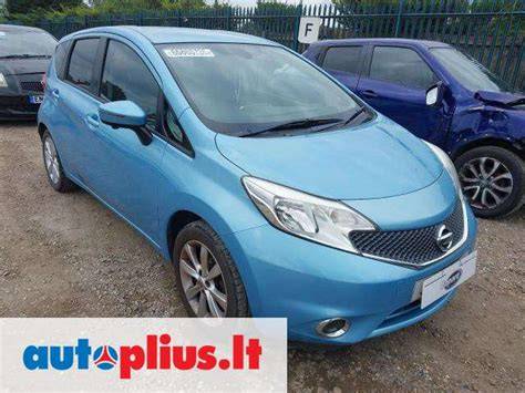 Nissan Note salonas arba variklio vaizdas