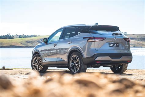 Nissan Qashqai nuotrauka mieste