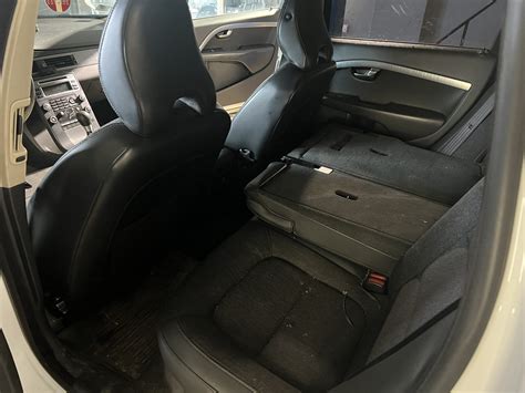 Volvo S60 vairo kolonėlės nuotėkio vieta (salnikas)