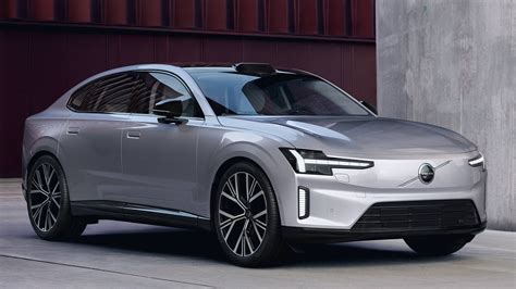 Fotonuotrauka, vaizduojanti pažeistą VOLVO sailenbloką