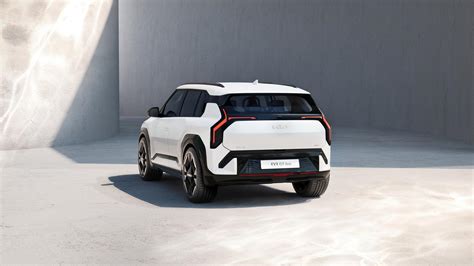 Kia „Tigro nosies“ grotelių dizaino evoliucija automobilių modeliuose