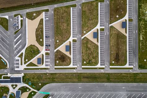 Infografika apie skirtingų tipų stovėjimo vietas