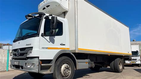 Tematinė nuotrauka: maisto produktų gabenimas šaldymo mikroautobusu
