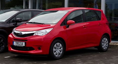 schematinis brėžinys su Subaru Trezia išmatavimų žymėjimais