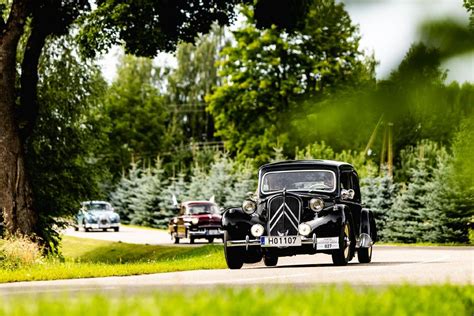 Infografika: Istorinių automobilių statuso gavimo proceso žingsniai