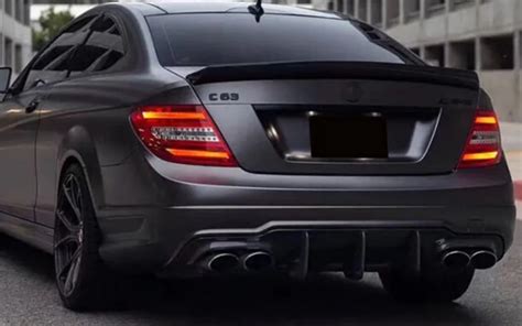 Mercedes-Benz C klasės W204 interjero nuotrauka