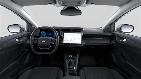 Automobilis, paruoštas ilgai kelionei, su pilnu baku