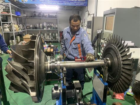 Infographic illustrating the stages of turbocharger repair and balancing