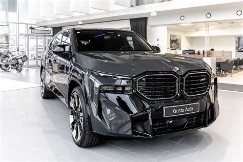 Teminė nuotrauka: BMW automobilis su naujais ratlankiais