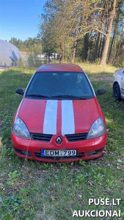 Tematinė nuotrauka: Lengvasis automobilis važiuoja Slovakijos greitkeliu