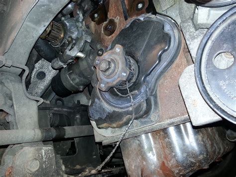 Peugeot 407 generatoriaus dirželio ir įtempėjų schema
