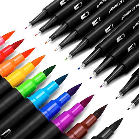 Galerija su pavyzdžiais: skirtingų spalvų ir tipų nudažyti ratlankiai