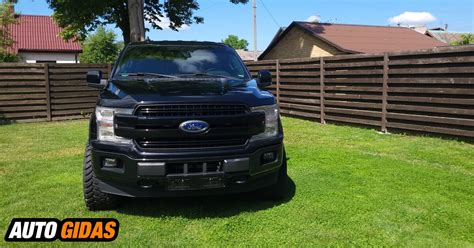 Amerikietiškas pikapas Ford F350 ekspertizei