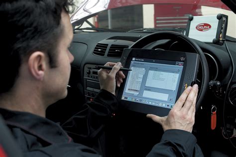 Kompiuterinės automobilių diagnostikos procesas moderniame servise