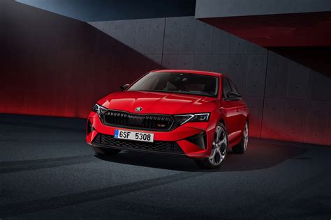 Atnaujinta sportiškoji ŠKODA Octavia RS