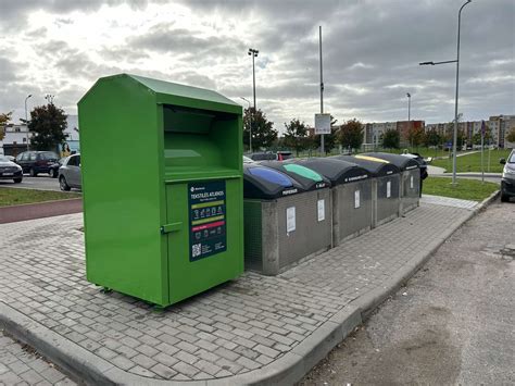 nuotrauka: atliekų konteineriai su kameromis