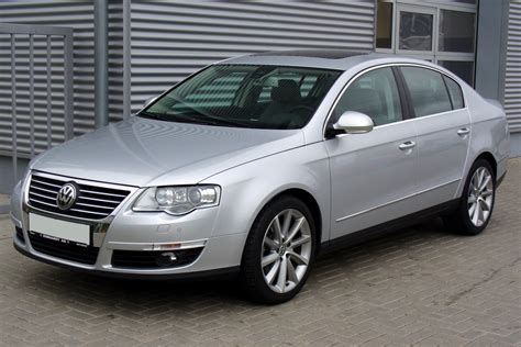 Volkswagen Passat B6 universalo ir sedano kėbulo tipų vizualizacija