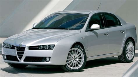Alfa Romeo 159 interjero nuotrauka su prietaisų skydeliu