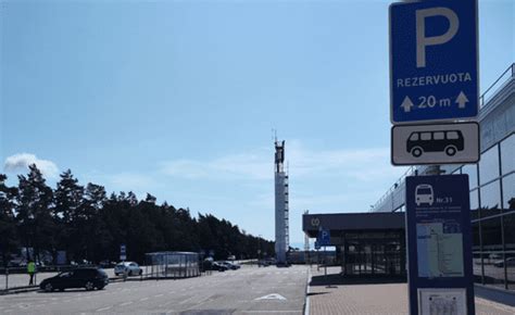 Nuotrauka, vaizduojanti vieną iš UNIPARK parkavimo aikštelių Palangos oro uoste