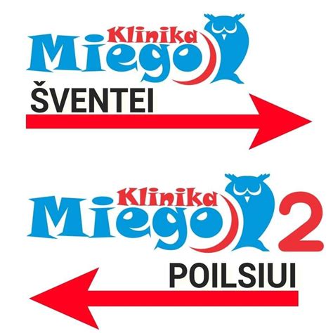 Motociklininkas su šalmu ir integruota komunikacijos sistema