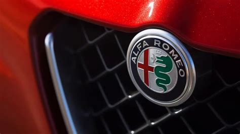 Alfa Romeo logotipo istorinė evoliucija