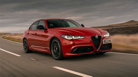 Alfa Romeo Giulia sedano nuotrauka