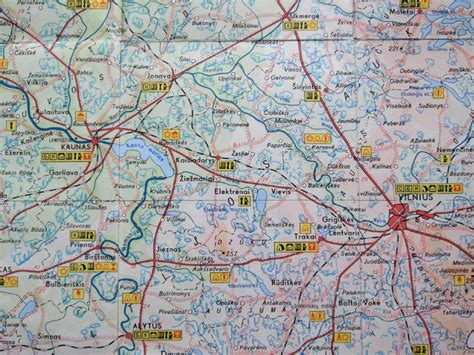 kelių žemėlapis iš Lietuvos į Vokietiją su pažymėtais maršrutais