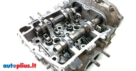 Subaru Outback variklio skyriaus nuotrauka