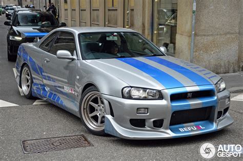 Nissan Skyline GT-R modelių evoliucijos infografika