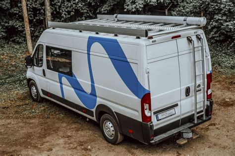 Schema su skirtingais stogo bagažinės tvirtinimo taškų tipais (Fix Point, T-slot)