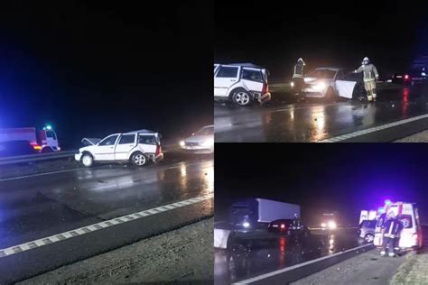 Nuotrauka: avarijos vieta Vakariniame aplinkkelyje su apgadintais automobiliais ir tarnybų darbuotojais