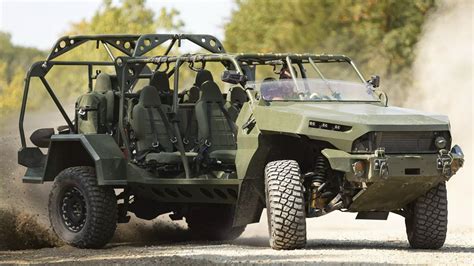 ISV (Infantry Squad Vehicle) visureigio nuotrauka, demonstruojanti jo lengvą konstrukciją ir atvirą kėbulą