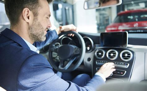 Teminė nuotrauka, vaizduojanti atnaujintą automobilio saloną arba sėdynes