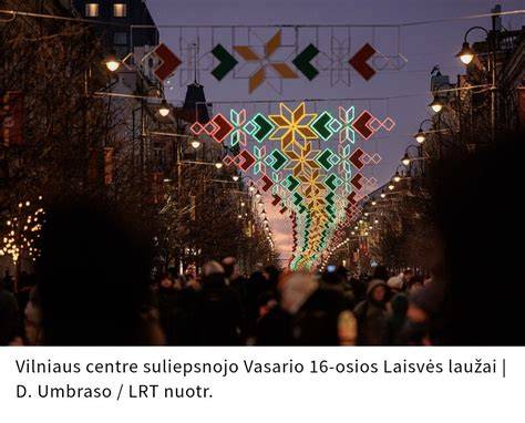 Žalias fonas su Lietuvos Vyčio simboliu ir ES ženklu - tipinė žaliųjų numerių išvaizda