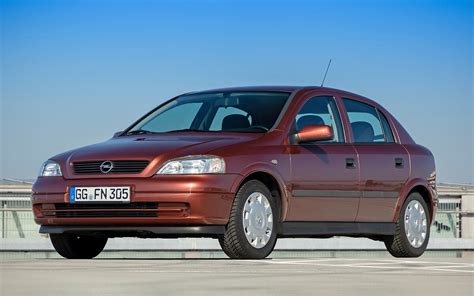 Opel Astra G 2.0L variklio diržo įtempėjo schema