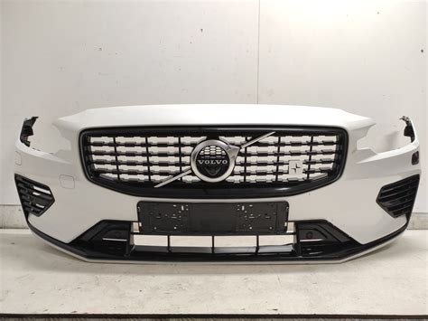 automobilio Volvo S60 išorės dizainas ir priekinė dalis